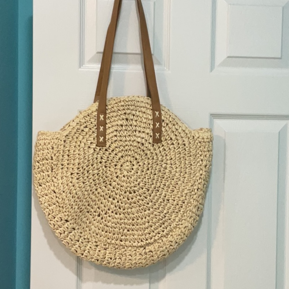 Ladies straw purse